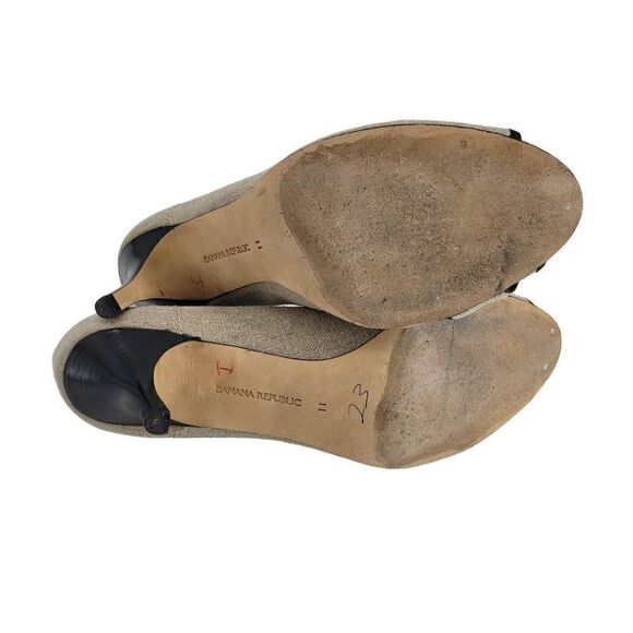 Vintage 80's Banana Republic Pumps 11 Tan Canvas Leather Buckle Open Toe Twee - Picture 10 of 15